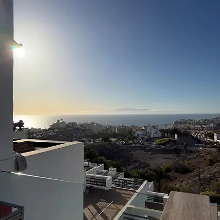 Vakantiehuis Ocean 77 Ocean View Duplex Private Rooftop Jacuzzi