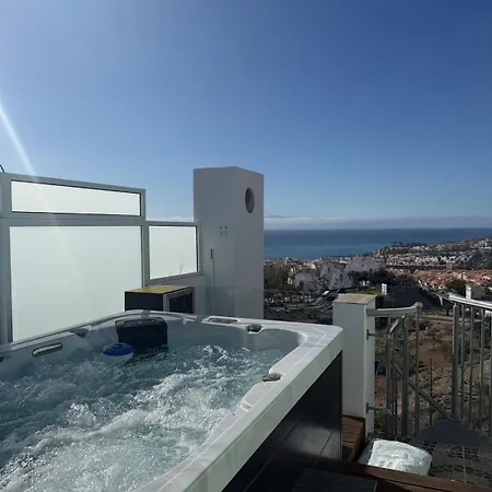 Ocean 77 Ocean View Duplex Private Rooftop Jacuzzi Feriehus *